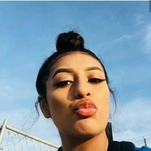 Meet your Posher, Destiny